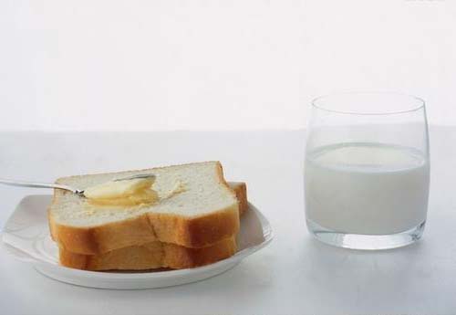 医用微量元素分析仪厂家早上吃面包喝牛奶有没有营养