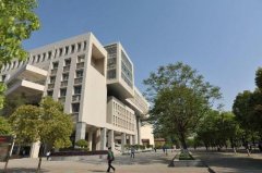 全自动微量元素检测仪安装在湖北工业大学社区卫生服务中心