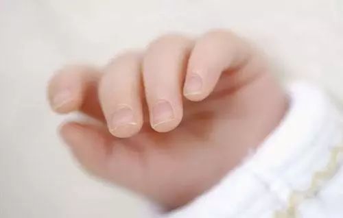 儿童微量元素检测仪品牌孩子粗糙的指甲和垂直的指甲有什么关系呢? 儿童微量元素检测仪品牌孩子粗糙的指甲和垂直的指甲有什么关系呢?